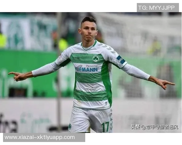 多特蒙德关注沙尔克年轻中前卫埃尔法乌齐引发挖角传闻 多特蒙德关注沙尔克年轻中前卫埃尔法乌齐引发挖角传闻