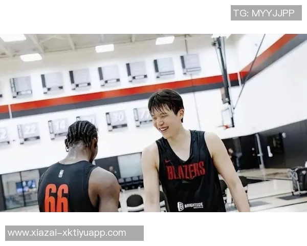 解说:瀚森的角色定位为非常规替补助教每场赛后都会指出他的失误 解说:瀚森的角色定位为非常规替补助教每场赛后都会指出他的失误